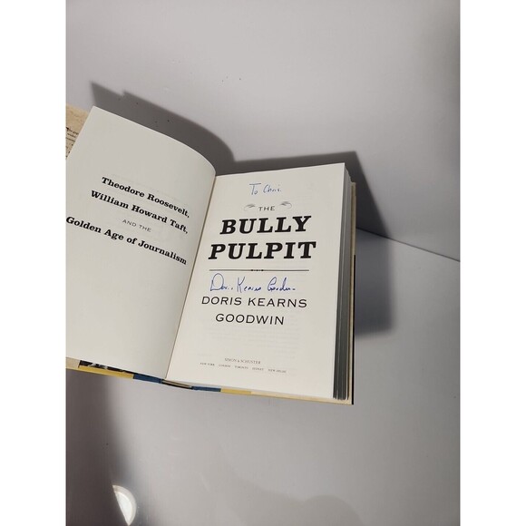 The Bully Pulpit – 1st Ed./1st Print (Signed) – Doris Kearns Goodwin – HC DJ - Picture 7 of 9